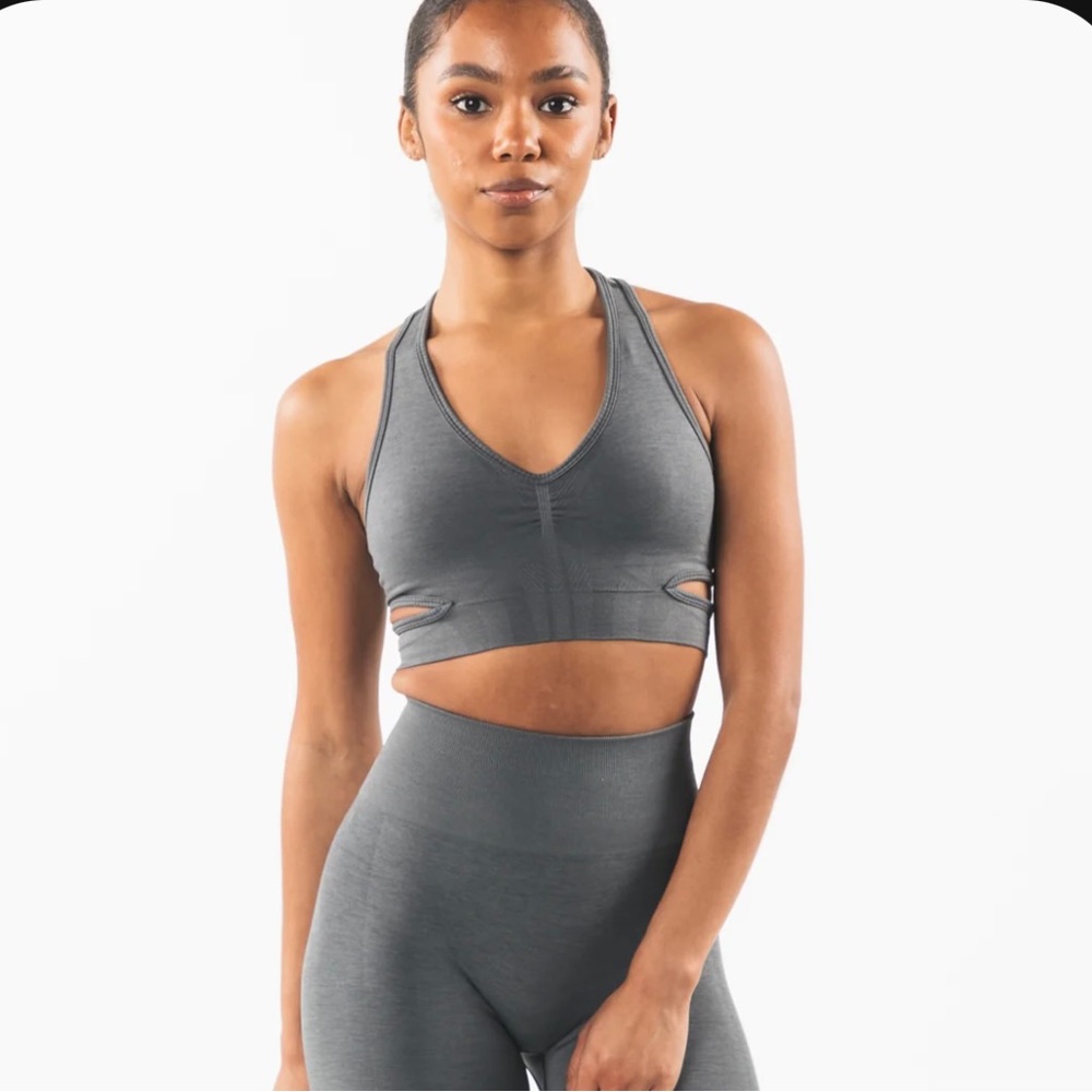 Alphalete Stratus Bra